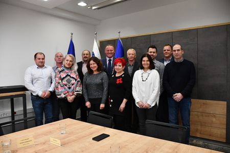 Člani in članice občinskega sveta Občine Štore v mandatnem obdobju 2022-2026 (na sliki manjkata: Leonida Cmok Kačičnik in dr. Andreja Videc)