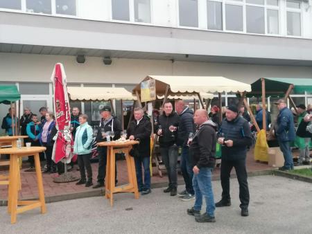 579994IMG-f6150ae9d17bfb0532422c7e8fcb54cb-V