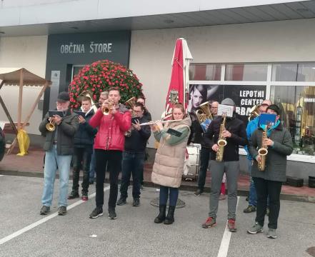 IMG-98d84c8f8f8326b3dd7afc083eae5f8e-V